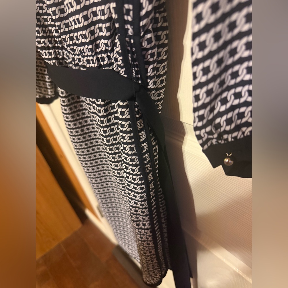 Banana Republic Black & White Patterned Midi Dress - Picture 4 of 8